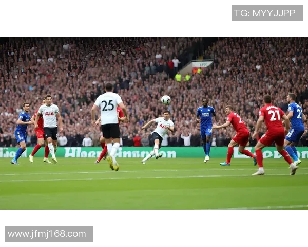 足球明星猜测问答挑战谁能准确识别这些传奇球员的精彩瞬间