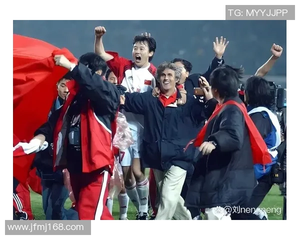 最近崭露头角的足球明星们引领新一轮的赛场风潮与热潮 最近崭露头角的足球明星们引领新一轮的赛场风潮与热潮